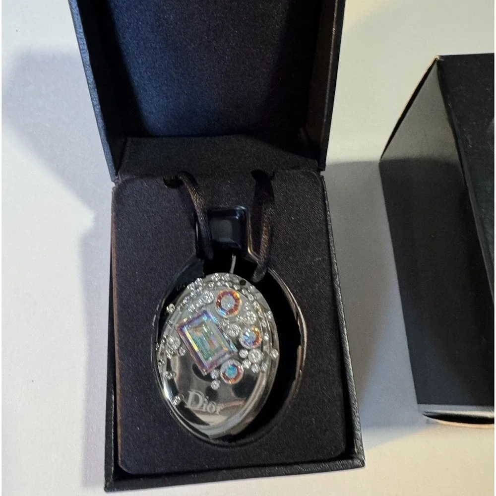 DIOR Cristal Boreal Crystal Gloss Jewel Necklace 251 Pink Crystal  NIB - Picture 2 of 6